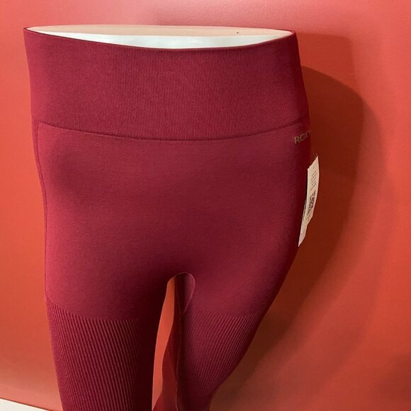 Roxy Women's Maroon Proud of Being Pants Workout Leggings - Size XS/S - NWT - Picture 2 of 5